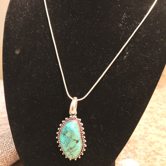 Turquoise pendent 🦋 - Picture 4 of 8